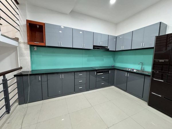 Tủ Bếp Nhôm Cánh Kính